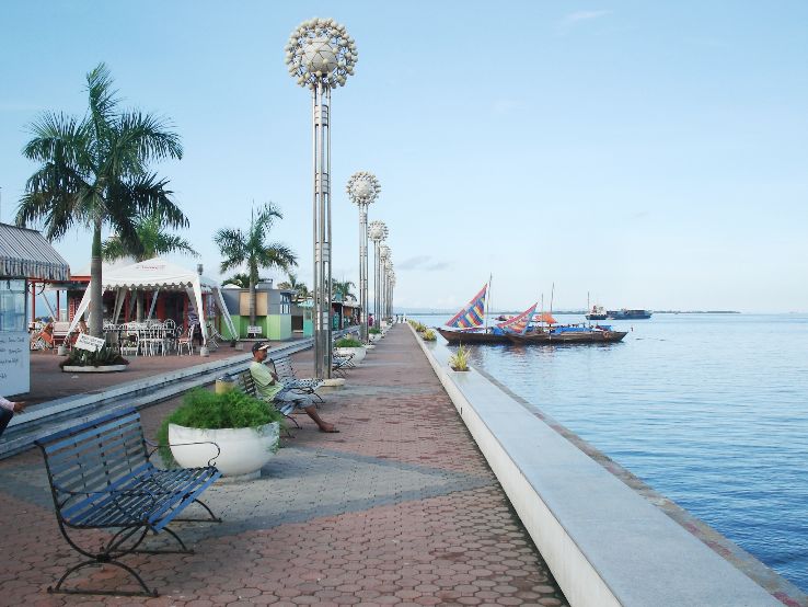 Paseo Del Mar
